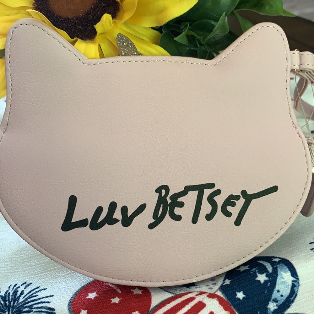 New Betsey Johnson Wristlet Unicorn Wallet - Picture 4 of 5
